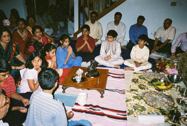 Kids_performing_puja